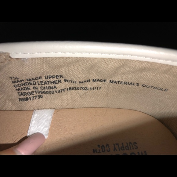 White mossimos, 7 1/2 - Picture 3 of 3